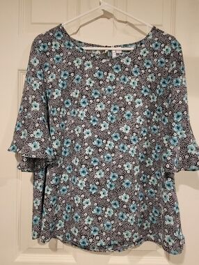 Elle Romantic Blue & Black Ditsy Floral Flutter Sleeve Top - L